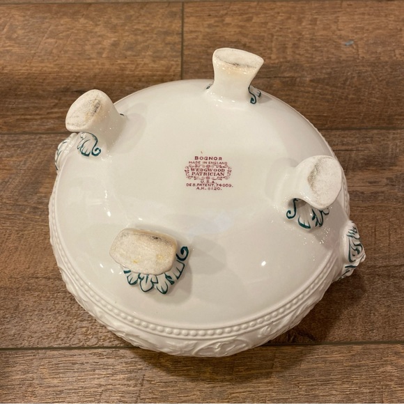 Wedgwood Etruria England “Patrician” Covered Tureen Paw Feet Stunning - Picture 11 of 15